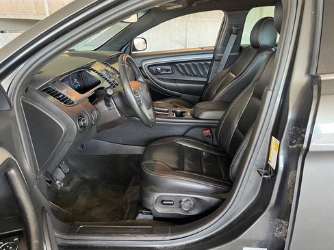 Used 2018 Ford Taurus SEL FWD image 18