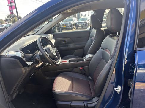 Used 2026 Nissan Kicks SR AWD/4WD image 25