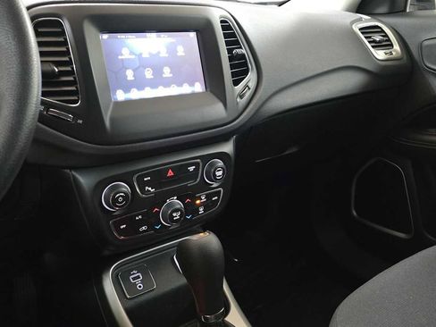 Used 2018 Jeep Compass Sport w/ Tech Group FWD image 33