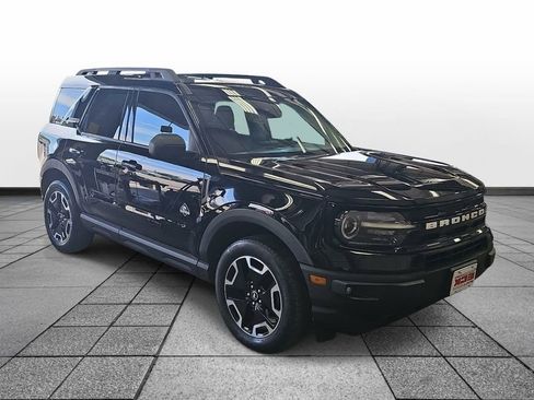 Used 2022 Ford Bronco Sport Outer Banks w/ Tech Package AWD/4WD image 3