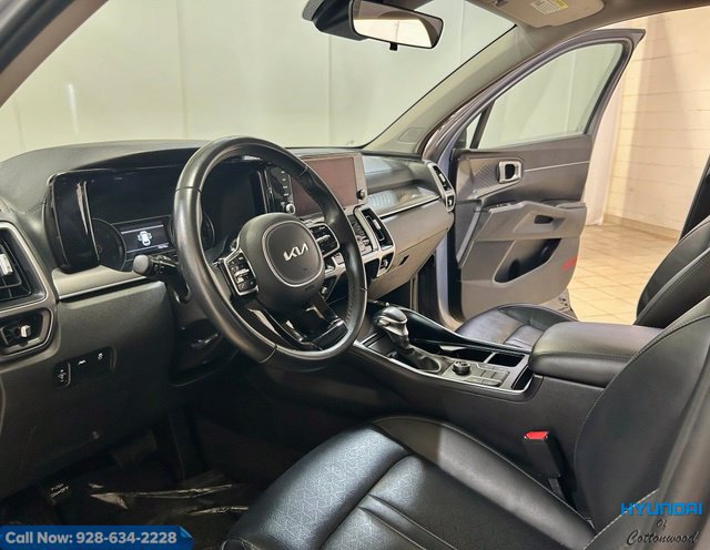 Used 2023 Kia Sorento S FWD image 13