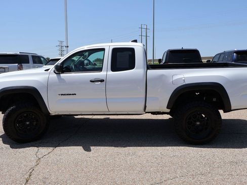 Used 2022 Toyota Tacoma SR w/ SX Package RWD image 6
