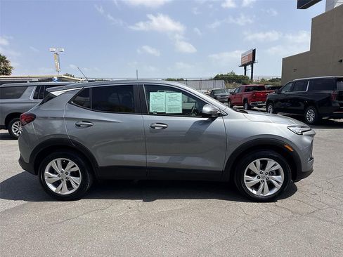 Used 2025 Buick Encore GX Preferred FWD image 2