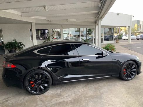 Used 2017 Tesla Model S 60 image 2