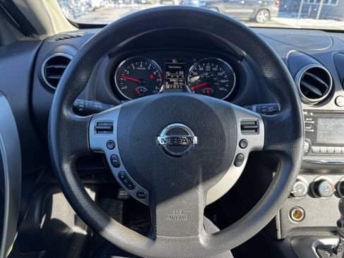 Used 2013 Nissan Rogue SV image 21