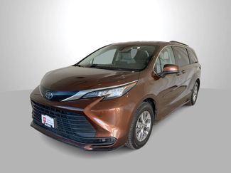 Certified 2023 Toyota Sienna LE video 1