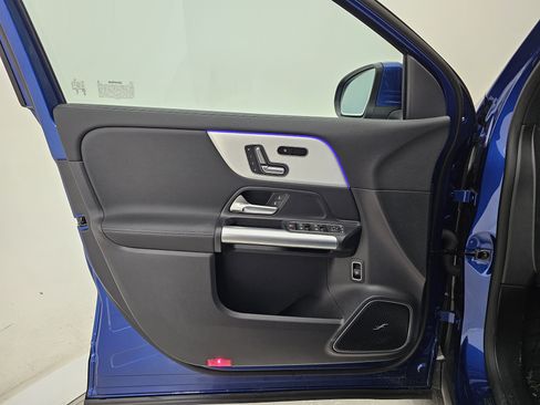 Certified 2025 Mercedes-Benz GLA 250 4MATIC image 11