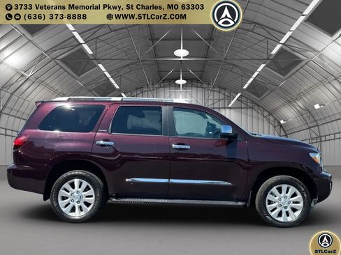 Used 2018 Toyota Sequoia Platinum w/ Carpet Mat Package AWD/4WD image 2