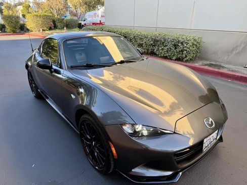 Used 2017 MAZDA MX-5 Miata RF Club w/ Brembo/BBS Package image 18