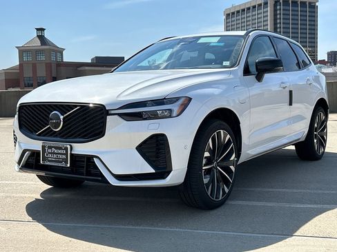 New 2026 Volvo XC60 T8 Ultra w/ Climate Package AWD/4WD image 5