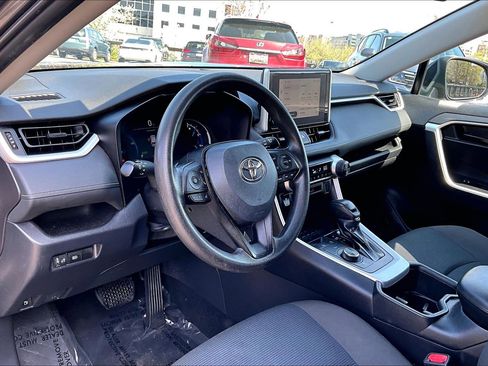 Used 2023 Toyota RAV4 LE image 13