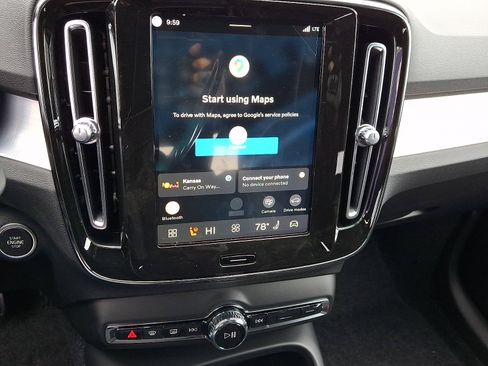 New 2026 Volvo XC40 B5 Ultra w/ Climate Package image 10