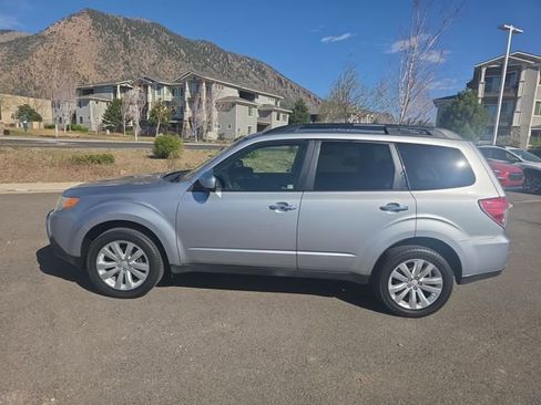Used 2012 Subaru Forester 2.5X Premium w/ All-Weather Pkg image 6