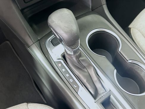 Used 2022 Chevrolet Equinox LT image 23