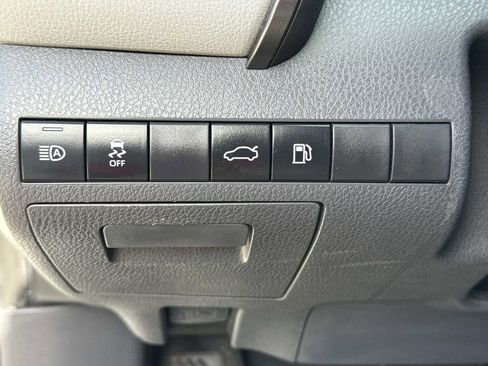 Used 2018 Toyota Camry image 45