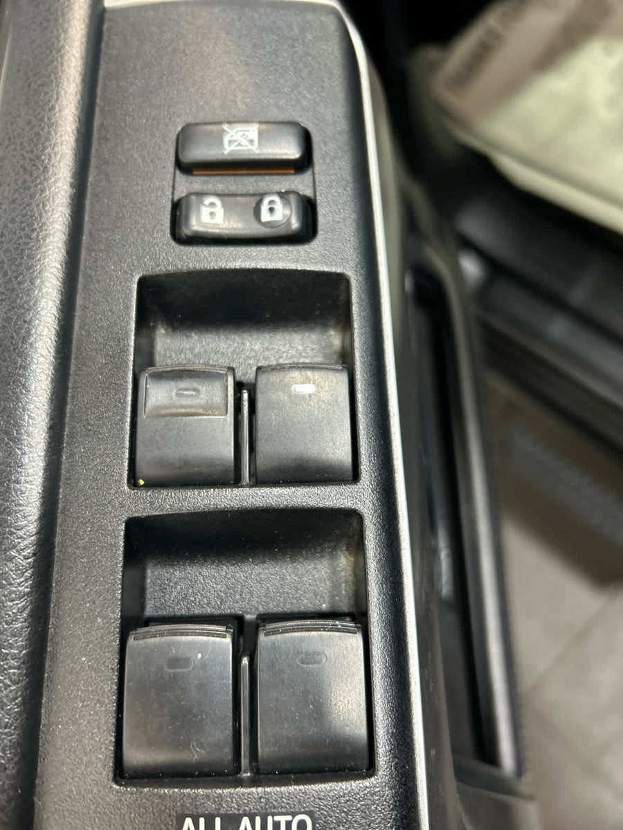 Used 2018 Toyota 4Runner SR5 Premium AWD/4WD image 26