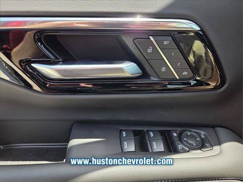 New 2026 Chevrolet Suburban Z71 w/ Comfort Package AWD/4WD image 25