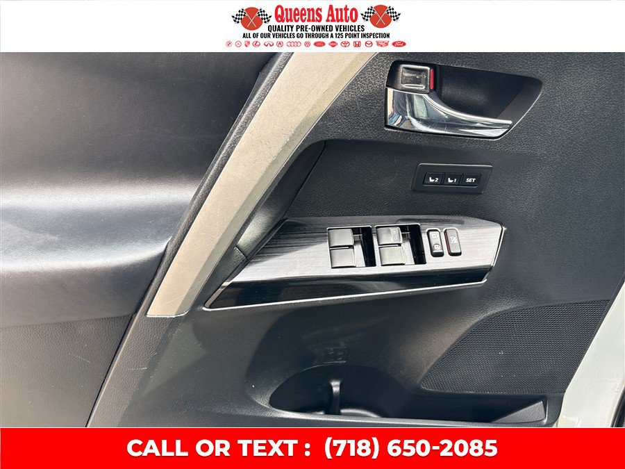 Used 2017 Toyota RAV4 Limited AWD/4WD image 24