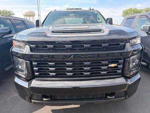 Used 2022 Chevrolet Silverado 2500 Custom w/ Custom Convenience Package AWD/4WD image 7