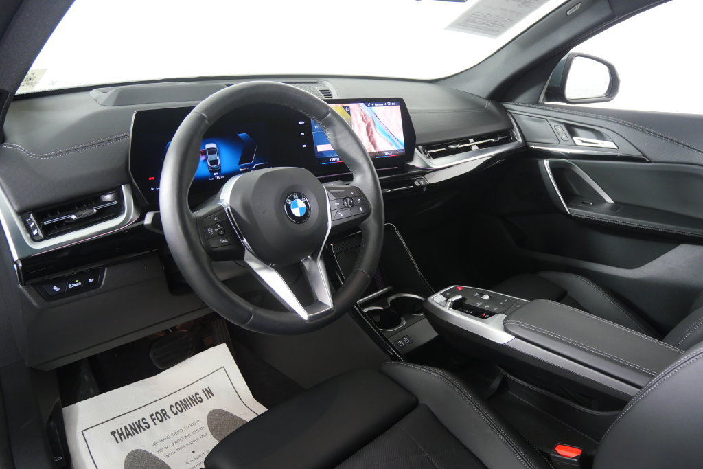 Certified 2025 BMW X2 xDrive28i AWD/4WD image 13
