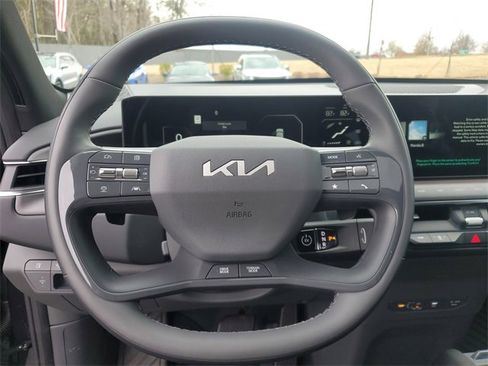Certified 2026 Kia EV9 Land w/ Nightfall Edition Package image 25