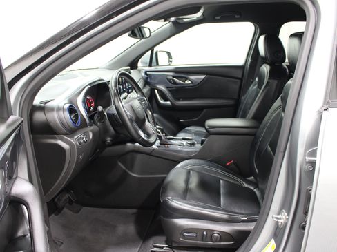 Used 2023 Chevrolet Blazer RS w/ Enhanced Convenience Package FWD image 3