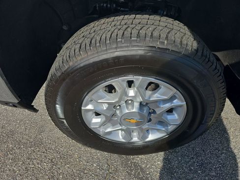 Used 2025 Chevrolet Silverado 3500 W/T AWD/4WD image 11
