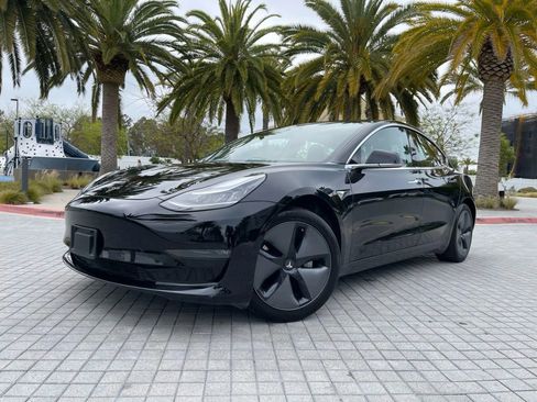 Used 2019 Tesla Model 3 Long Range RWD image 4