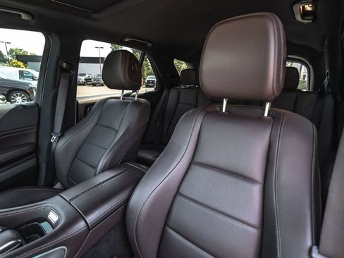 Used 2021 Mercedes-Benz GLE 350 4MATIC w/ Premium Package image 19