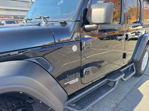 Used 2021 Jeep Wrangler Unlimited Sport image 4