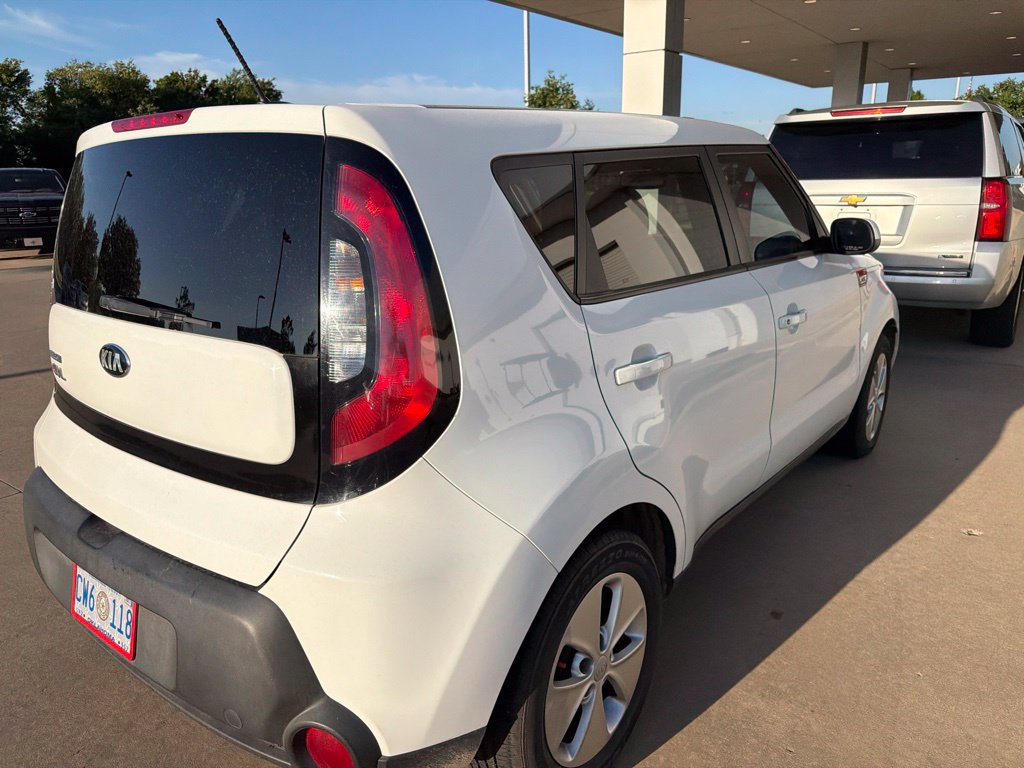 Used 2016 Kia Soul FWD image 3