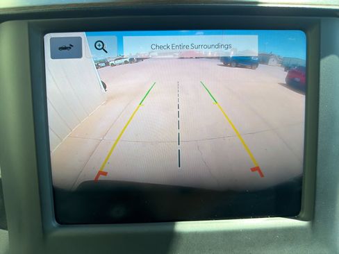 Used 2022 RAM 1500 Laramie AWD/4WD image 18