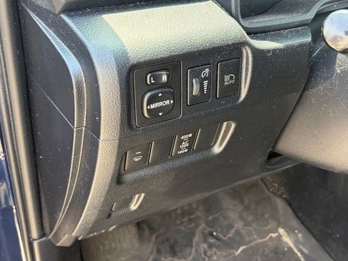 Used 2021 Toyota 4Runner SR5 AWD/4WD image 7