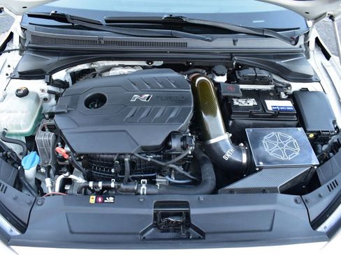 Used 2020 Hyundai Veloster N w/ Performance Package image 12