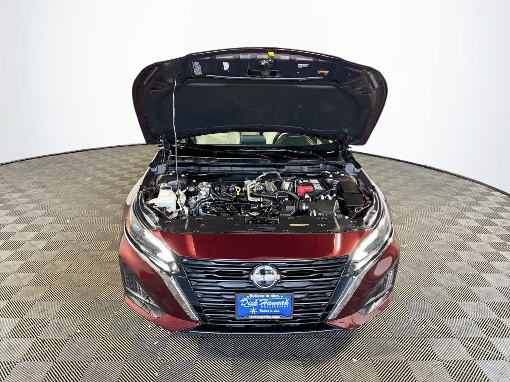 Used 2025 Nissan Altima 2.5 SV FWD image 21