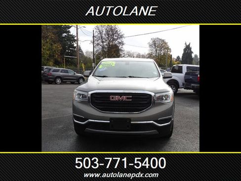 Used 2019 GMC Acadia SLE image 2