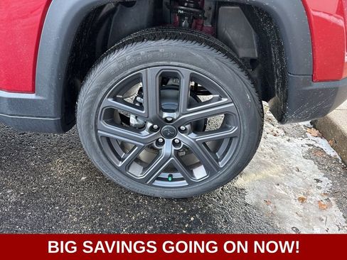 New 2026 Jeep Compass Latitude image 17