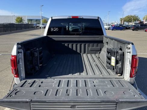 Used 2015 Ford F150 Platinum w/ Equipment Group 701A Luxury AWD/4WD image 14
