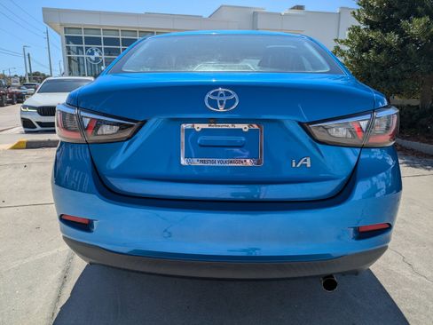 Used 2017 Toyota Yaris iA image 5