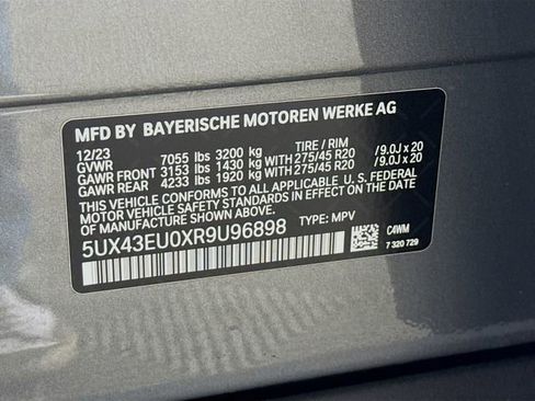 Used 2024 BMW X5 xDrive50e w/ Parking Assistance Package image 31