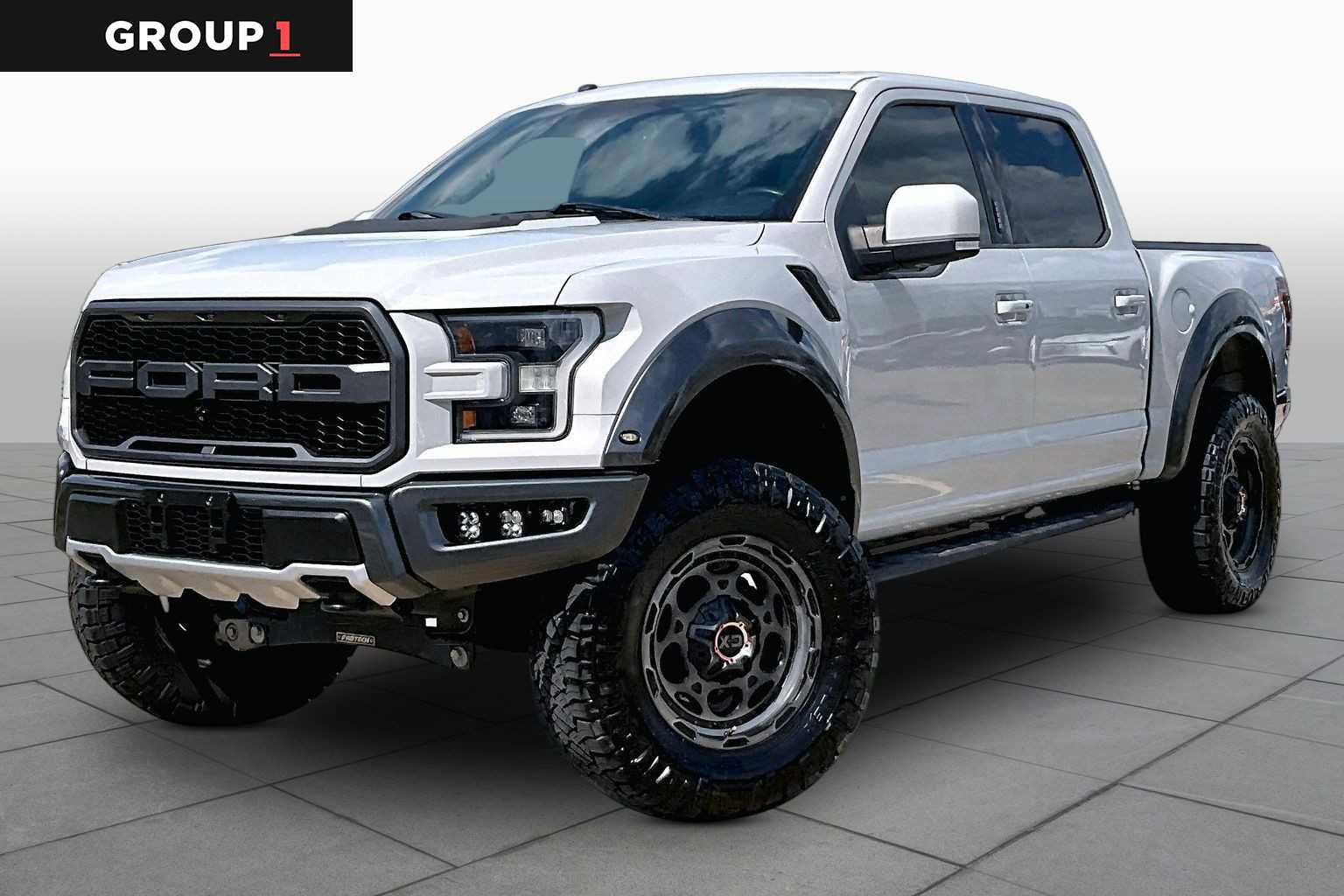 Used 2017 Ford F150 Raptor w/ Equipment Group 802A Luxury AWD/4WD image 1