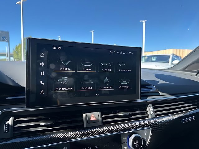 Used 2023 Audi S4 Premium Plus w/ Premium Plus Package AWD/4WD image 28