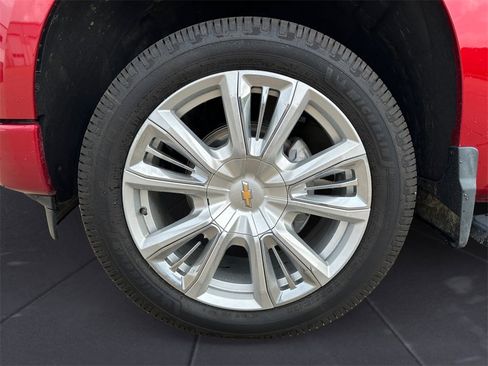 Used 2024 Chevrolet Silverado 1500 High Country w/ High Country Premium Package image 14