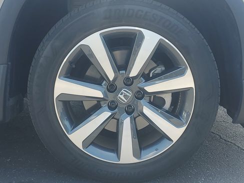 Used 2023 Honda Pilot Touring image 7