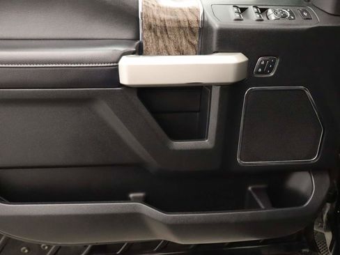 Used 2019 Ford F250 Lariat w/ Lariat Ultimate Package AWD/4WD image 20