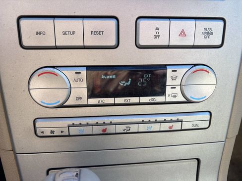 Used 2007 Lincoln MKX AWD image 33