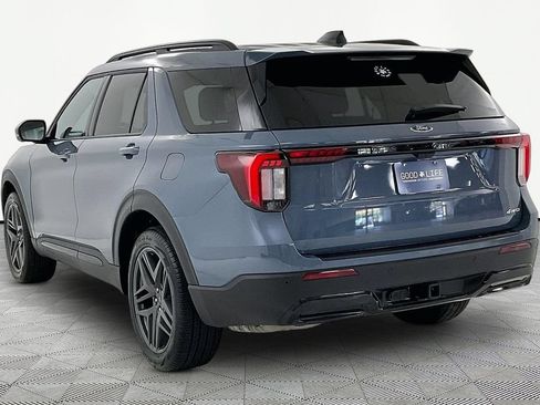 Used 2025 Ford Explorer ST-Line w/ Premium Package AWD/4WD image 4