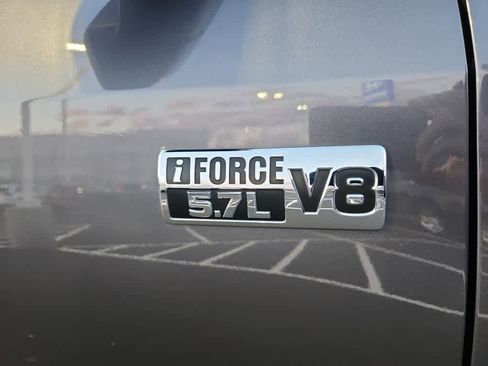 Used 2018 Toyota Tundra SR5 w/ TRD Off Road Package image 9