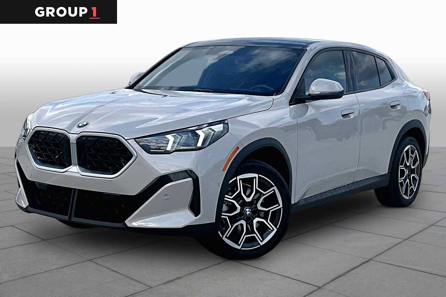 Used 2026 BMW X2 xDrive28i AWD/4WD image 1