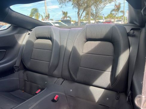 Used 2016 Ford Mustang Coupe image 11